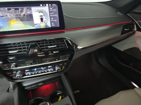 More photos of 2023 BMW M5 at Maserati Alfa Romeo of Naperville, IL