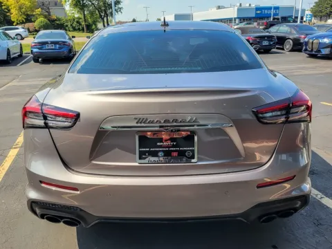 More photos of 2022 Maserati Ghibli Modena at Maserati Alfa Romeo of Naperville, IL