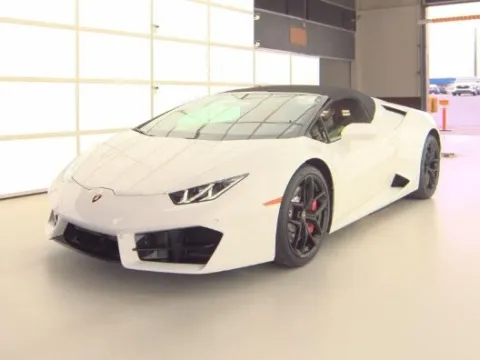 White 2018 Lamborghini Huracan LP580-2S for sale in Naperville, IL