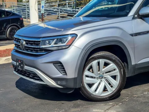Photos of 2021 Volkswagen Atlas Cross Sport 3.6L V6 SE w/Technology for sale in Naperville, IL at Maserati Alfa Romeo of Naperville