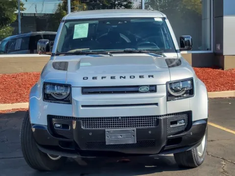 More photos of 2024 Land Rover Defender 110 X-Dynamic SE at Maserati Alfa Romeo of Naperville, IL