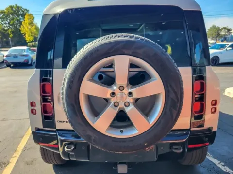 More photos of 2024 Land Rover Defender 110 X-Dynamic SE at Maserati Alfa Romeo of Naperville, IL