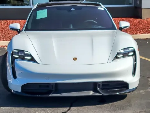 More photos of 2022 Porsche Taycan Turbo at Maserati Alfa Romeo of Naperville, IL