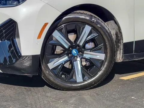More photos of 2022 BMW iX xDrive50 at Maserati Alfa Romeo of Naperville, IL
