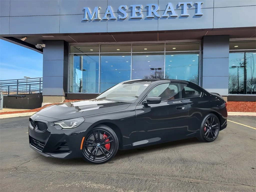 Used 2023 BMW 2 Series 230i xDrive for sale in Naperville, IL at