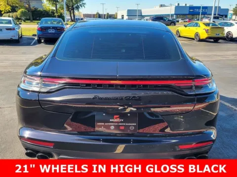 More photos of 2022 Porsche Panamera GTS at Maserati Alfa Romeo of Naperville, IL