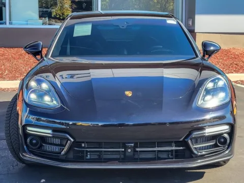 More photos of 2022 Porsche Panamera GTS at Maserati Alfa Romeo of Naperville, IL