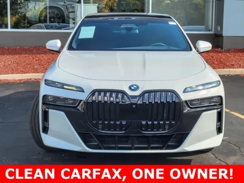 More photos of 2023 BMW i7 xDrive60 at Maserati Alfa Romeo of Naperville, IL