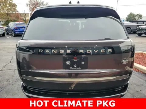 More photos of 2023 Land Rover Range Rover SE at Maserati Alfa Romeo of Naperville, IL