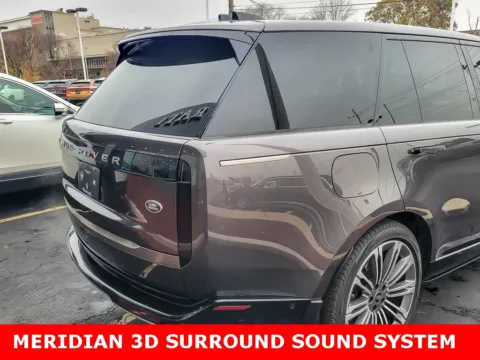 More photos of 2023 Land Rover Range Rover SE at Maserati Alfa Romeo of Naperville, IL