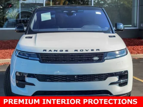 More photos of 2023 Land Rover Range Rover Sport SE at Maserati Alfa Romeo of Naperville, IL
