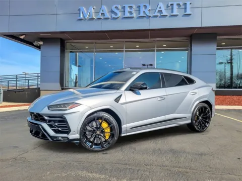 Gray 2021 Lamborghini Urus for sale in Naperville, IL