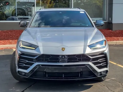 More photos of 2021 Lamborghini Urus at Maserati Alfa Romeo of Naperville, IL