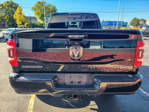 More photos of 2022 Ram 2500 Laramie at Maserati Alfa Romeo of Naperville, IL