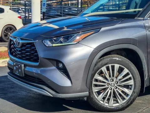 Photos of 2021 Toyota Highlander Hybrid Platinum for sale in Naperville, IL at Maserati Alfa Romeo of Naperville