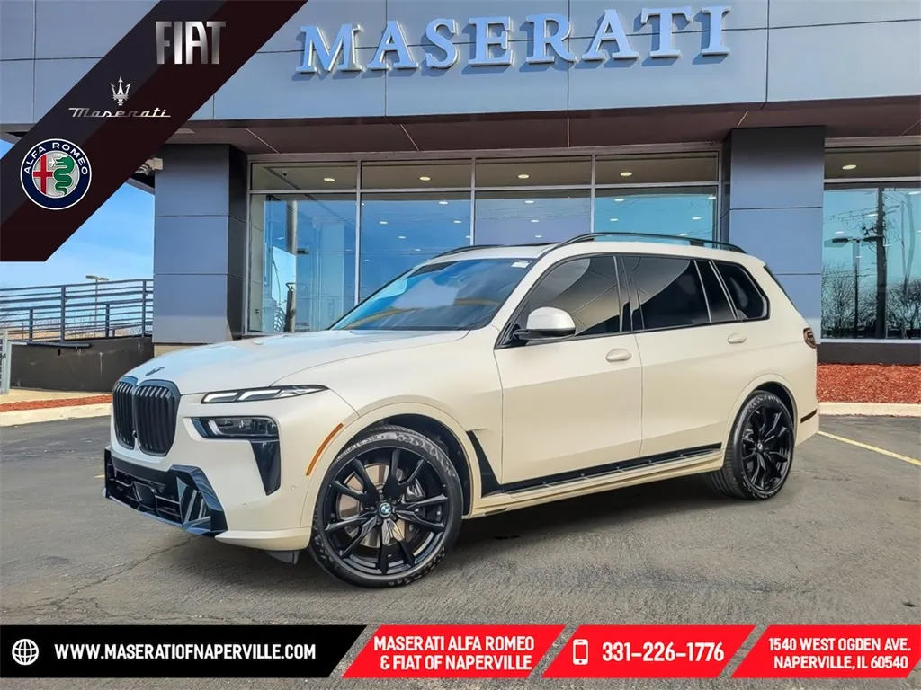 White 2023 BMW X7 xDrive40i for sale in Naperville, IL