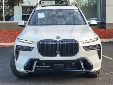 More photos of 2023 BMW X7 xDrive40i at Maserati Alfa Romeo of Naperville, IL
