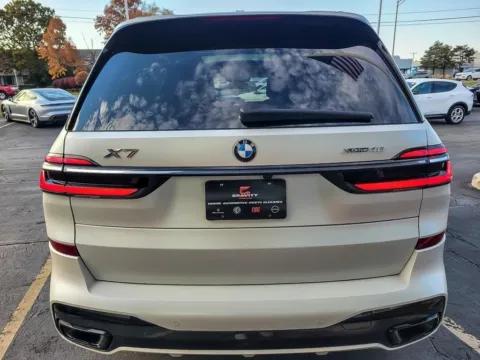 More photos of 2023 BMW X7 xDrive40i at Maserati Alfa Romeo of Naperville, IL