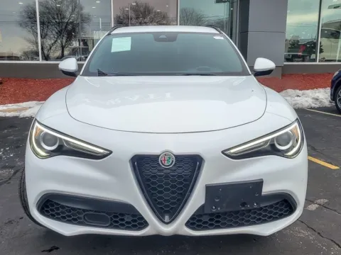 More photos of 2022 Alfa Romeo Stelvio Sprint at Maserati Alfa Romeo of Naperville, IL