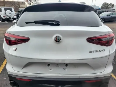 More photos of 2022 Alfa Romeo Stelvio Sprint at Maserati Alfa Romeo of Naperville, IL