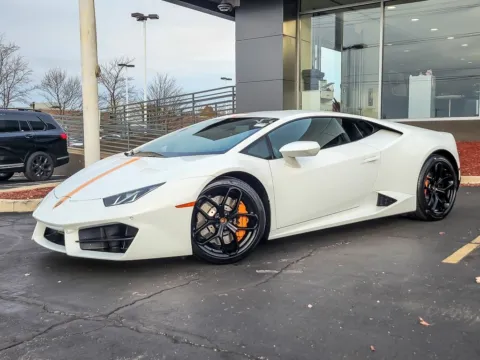 White 2017 Lamborghini Huracan LP580-2 for sale in Naperville, IL