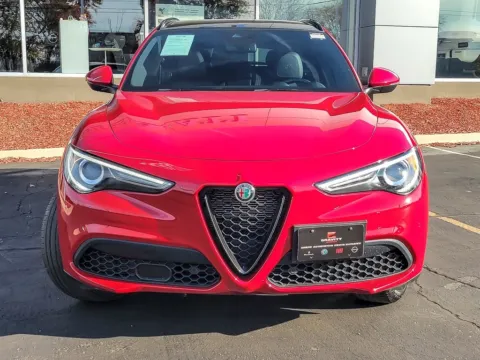 More photos of 2022 Alfa Romeo Stelvio Sprint at Maserati Alfa Romeo of Naperville, IL