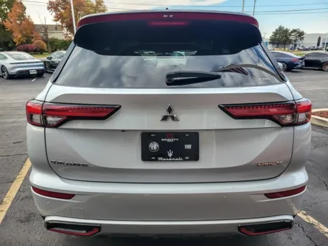More photos of 2024 Mitsubishi Outlander PHEV SE Ralliart at Maserati Alfa Romeo of Naperville, IL