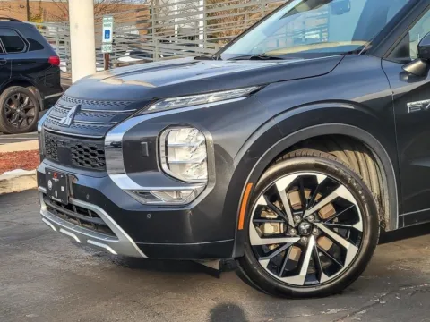 Photos of 2024 Mitsubishi Outlander PHEV SEL for sale in Naperville, IL at Maserati Alfa Romeo of Naperville