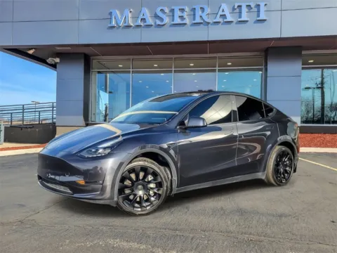 Black 2024 Tesla Model Y Long Range for sale in Naperville, IL