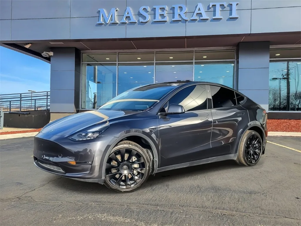 Black 2024 Tesla Model Y Long Range for sale in Naperville, IL
