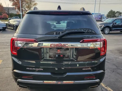 More photos of 2020 GMC Acadia Denali at Maserati Alfa Romeo of Naperville, IL
