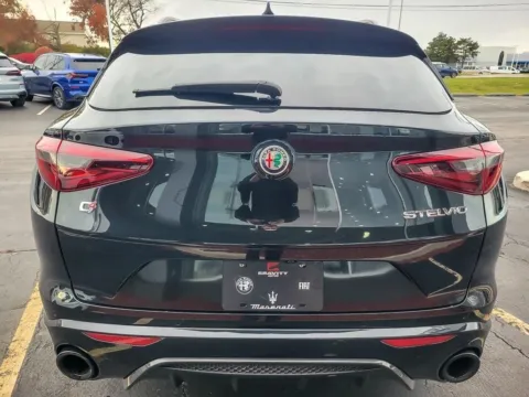 More photos of 2022 Alfa Romeo Stelvio Veloce at Maserati Alfa Romeo of Naperville, IL