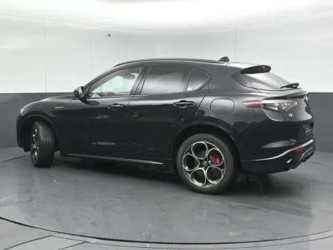 More photos of 2025 Alfa Romeo Stelvio at Maserati Alfa Romeo of Naperville, IL