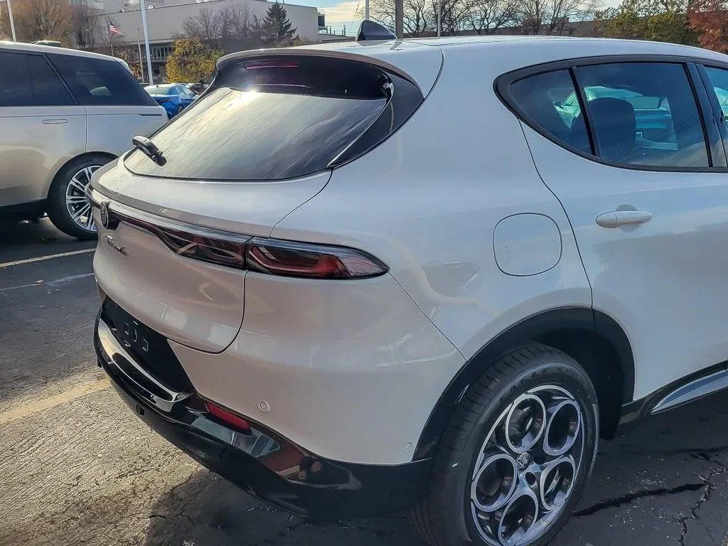 2025 Alfa Romeo Tonale Base - Photo 6
