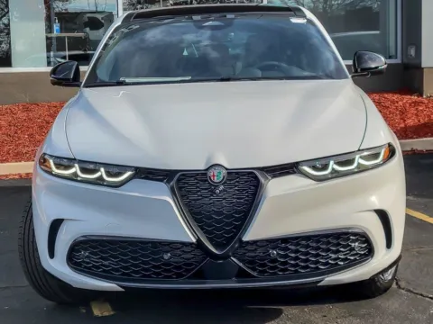 More photos of 2025 Alfa Romeo Tonale at Maserati Alfa Romeo of Naperville, IL