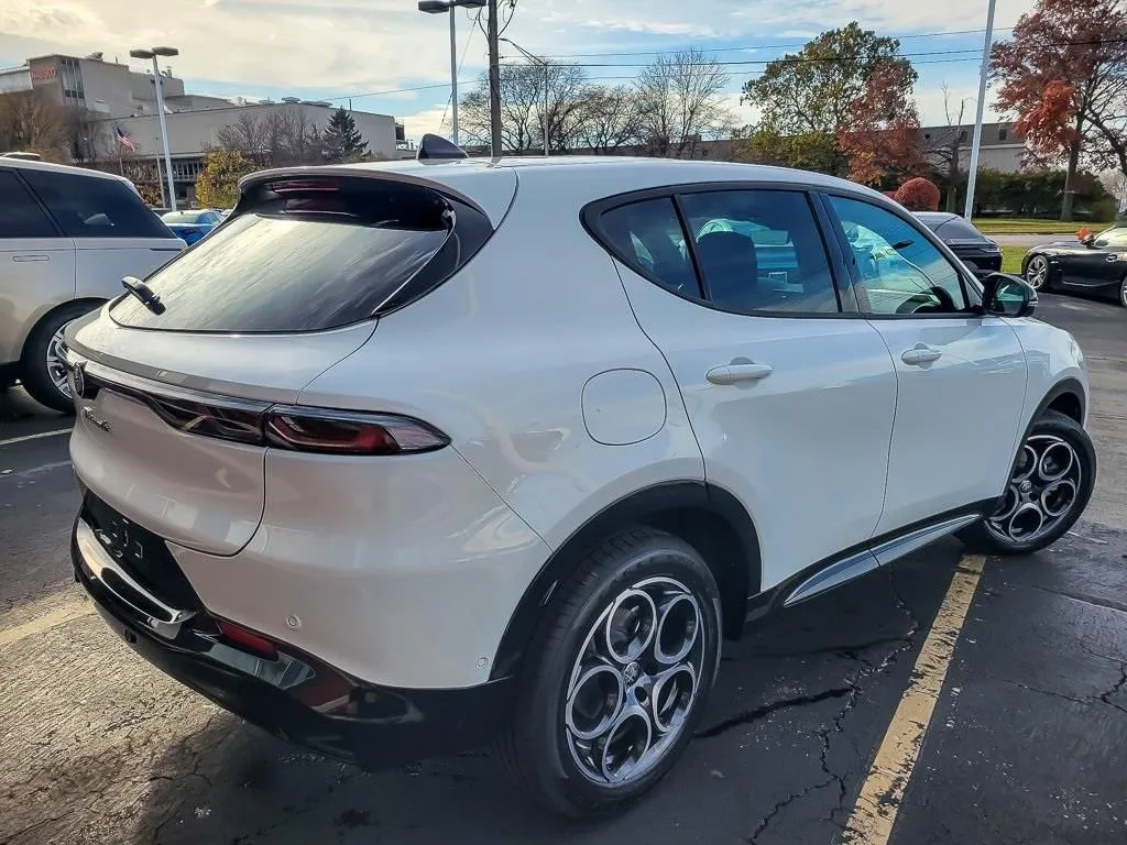 2025 Alfa Romeo Tonale Base - Photo 7