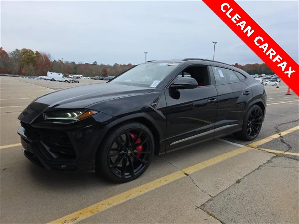 Black 2021 Lamborghini Urus for sale in Naperville, IL