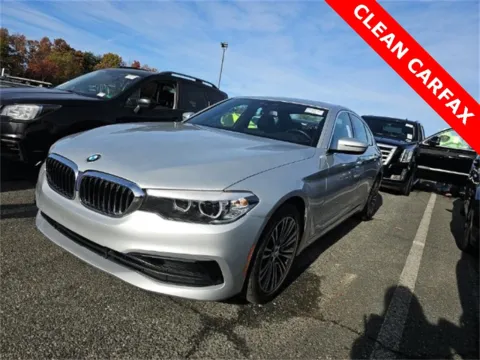 Silver 2019 BMW 5 Series 530i xDrive for sale in Naperville, IL