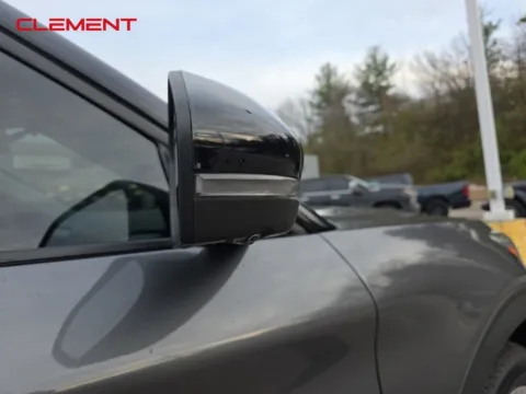 More photos of 2022 Ford Explorer Limited at Clement Chrysler Dodge Jeep Ram Columbia, IL