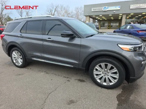 More photos of 2022 Ford Explorer Limited at Clement Chrysler Dodge Jeep Ram Columbia, IL