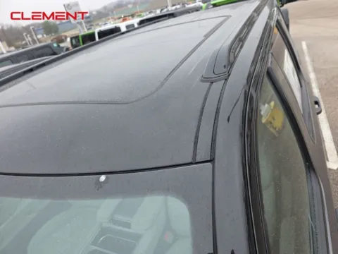 More photos of 2025 Jeep Wagoneer Series II at Clement Chrysler Dodge Jeep Ram Columbia, IL