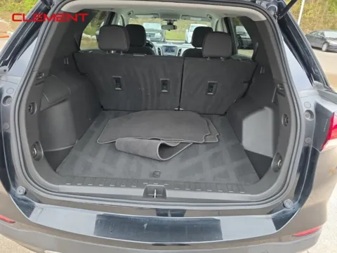 More photos of 2022 Chevrolet Equinox LT at Clement Chrysler Dodge Jeep Ram Columbia, IL