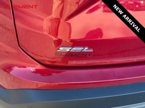 More photos of 2022 Ford Edge SEL at Clement Chrysler Dodge Jeep Ram Columbia, IL