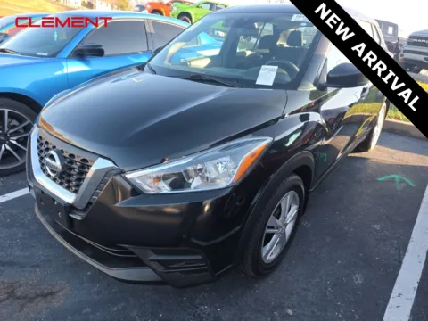 Black 2020 Nissan Kicks S for sale in Columbia, IL
