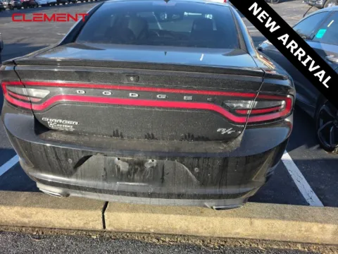 More photos of 2017 Dodge Charger R/T at Clement Chrysler Dodge Jeep Ram Columbia, IL
