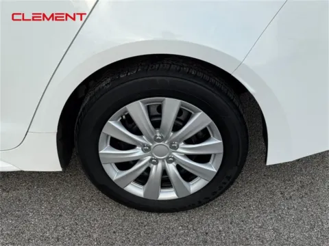 More photos of 2020 Toyota Corolla LE at Clement Chrysler Dodge Jeep Ram Columbia, IL