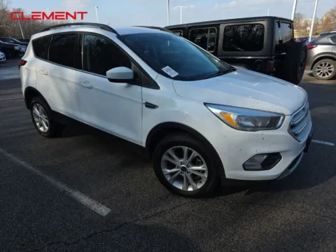 White 2018 Ford Escape SE for sale in Columbia, IL