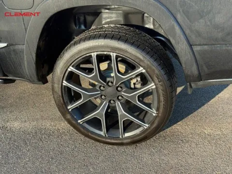 More photos of 2021 Ram 1500 Limited at Clement Chrysler Dodge Jeep Ram Columbia, IL