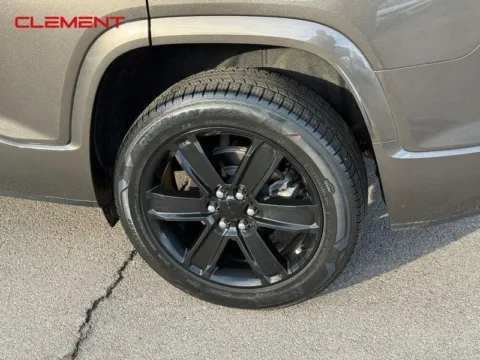 More photos of 2019 GMC Acadia Denali at Clement Chrysler Dodge Jeep Ram Columbia, IL
