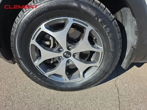 More photos of 2021 Kia Telluride EX at Clement Chrysler Dodge Jeep Ram Columbia, IL